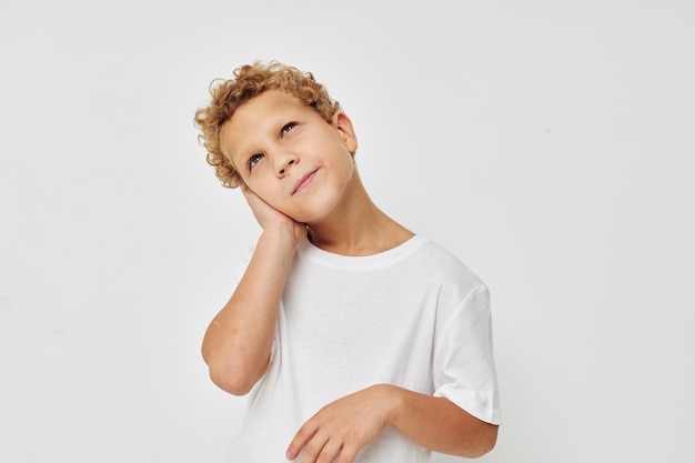 Curly boy children39s style fashion émotions enfance inchangée