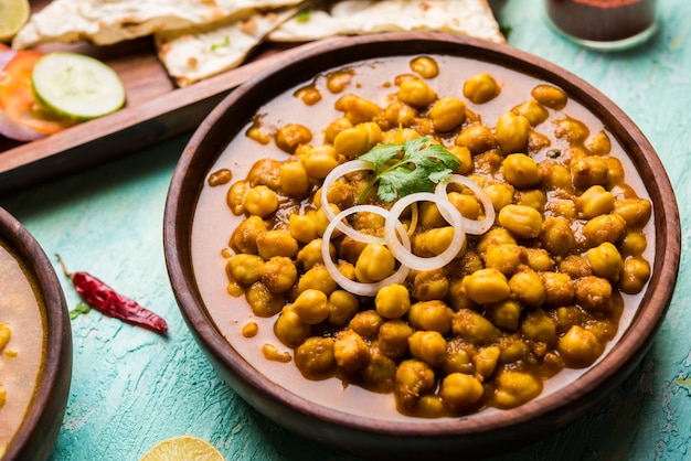 Curry Chola ou Chole ou Choley avec Naan et riz