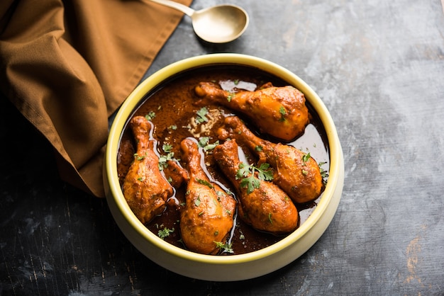 Photo curry de poulet avec cuisses ou pilon ou murg tangri ou tangdi masala