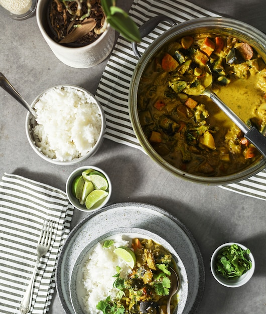 Curry Végétalien Avec Riz