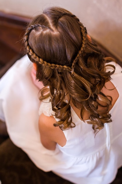 Curw Flower Girls avant la cérémonie de mariage.