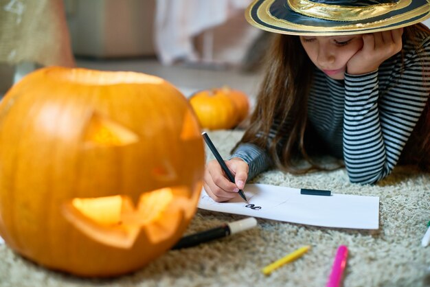 Cute Girl Drawing Halloween Pictures