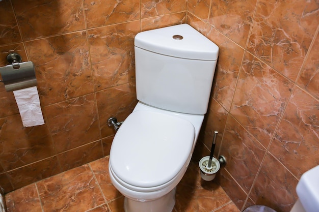 Cuvette de toilette blanche Salle de bain à l'hôtel ou à la maison