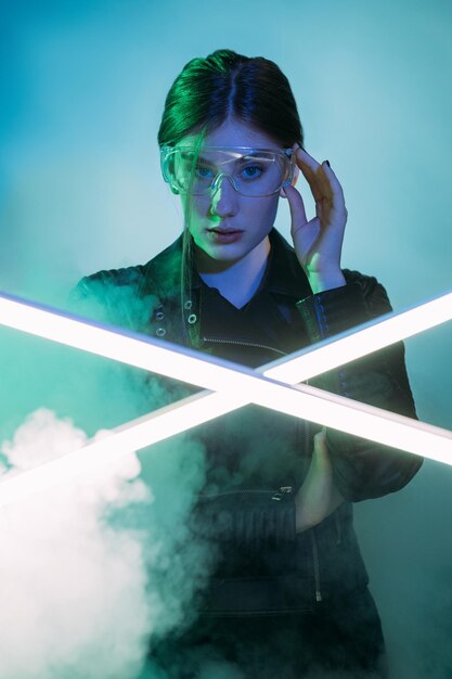 Cyberpunk portrait couleur lumière personnes néon femme