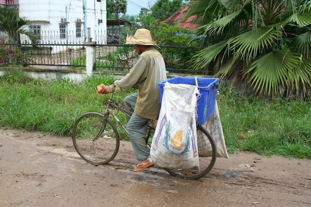 Cycliste cambodgien