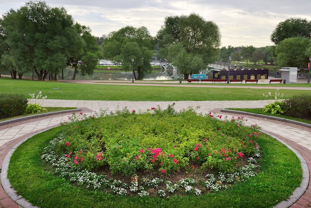 Dans le parc de Tsaritsyne Entrée de l'ensemble Palais et parc du XVIIIe siècle