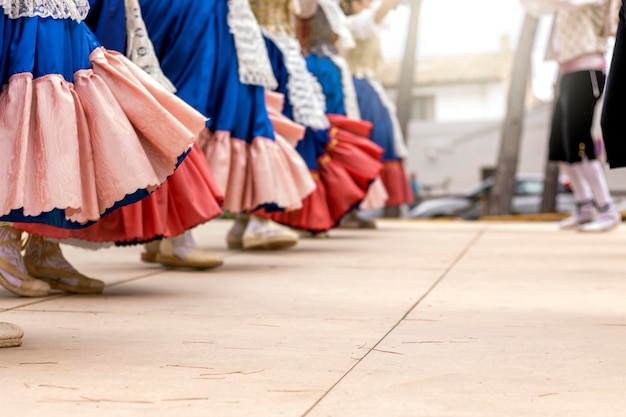 danse folklorique. Danses traditionnelles espagnoles avec costumes historiques.