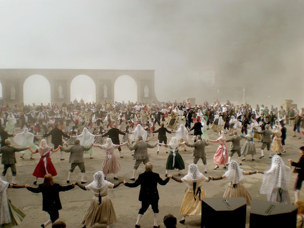 Danses régionales à l'abbaye de Montserrat