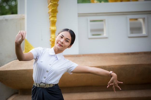 Les danses de style thaïlandais sont très belles.