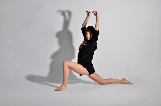 Le danseur danse contemporaine