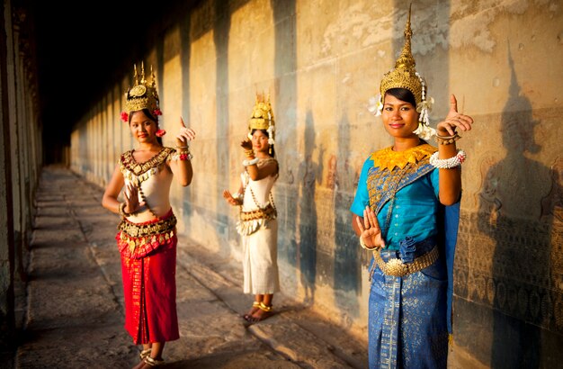 Danseurs Traditionnels Cambodgiens