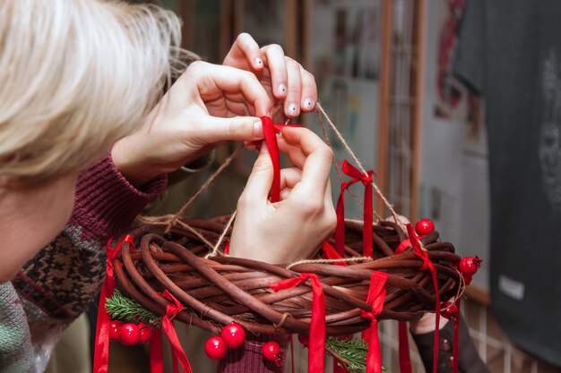 Décoration des attributs de Noël Traitement collectif des mains