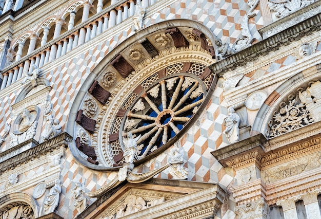 Décoration de la Basilique de Santa Maria Maggiore à Citta Alta de Bergame, en Lombardie en Italie. Cette vieille ville s'appelle Upper City.