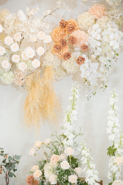 Décoration de fleurs de mariage mise au point sélective soft focus de fleur blanche