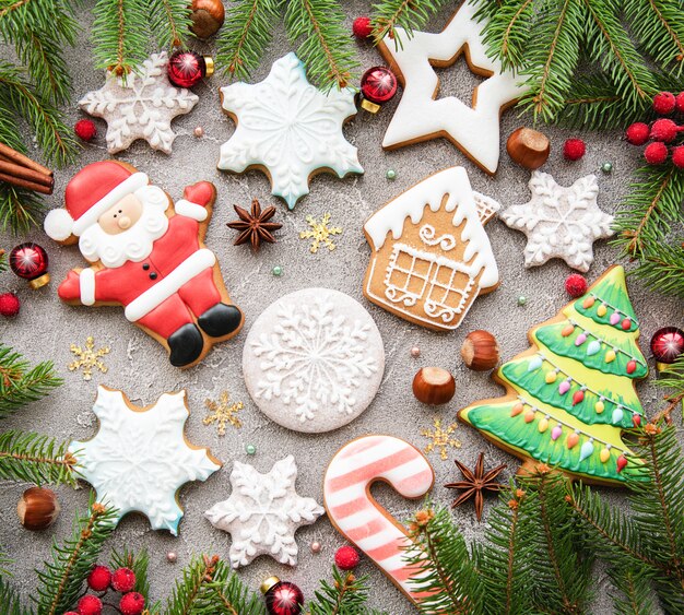 Décoration de Noël avec des biscuits