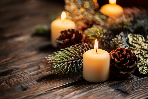 Décoration de Noël avec des bougies