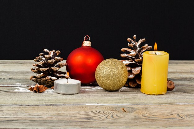 Décoration de noël sur table en bois