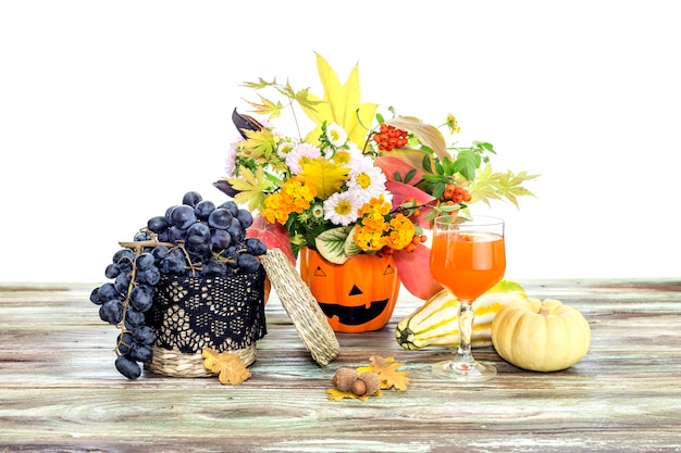 Décoration d'une table pour les vacances d'automne