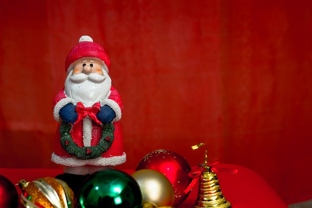 Décorations de Noël et du nouvel an sur fond festif concept de célébration des vacances de Noël