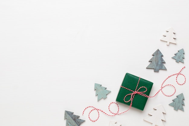 Décorations de Noël sur la table