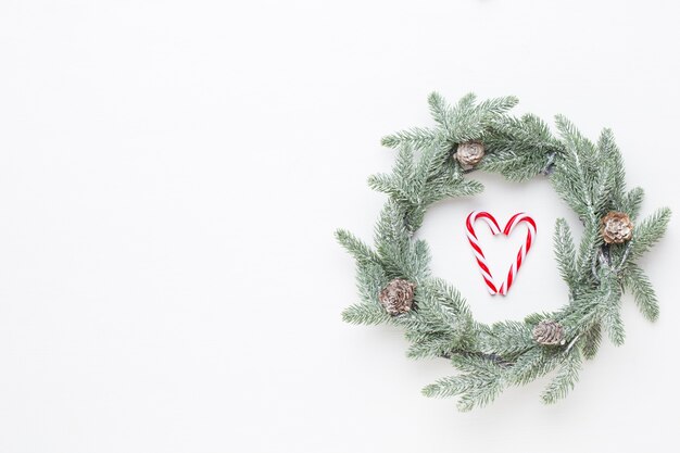 Décorations de Noël sur la table