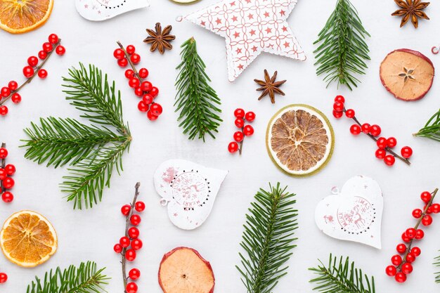 Décorations de Noël sur la table