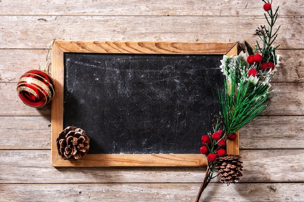 Décorations de Noël et tableau noir