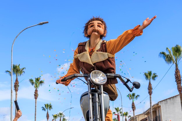 déguisement de carnaval colorido y origil