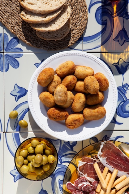 Délicieuse composition de croquettes frites