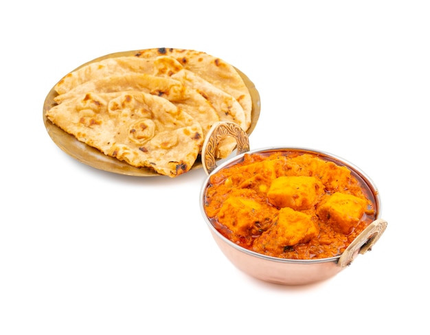 Délicieuse cuisine indienne épicée Paneer Toofani, servie avec roti tandoori