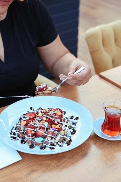 Délicieuse gaufre sauce au chocolat