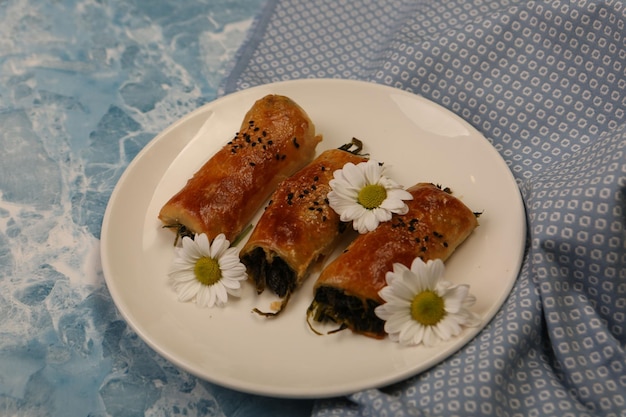 délicieuse pâte feuilletée fourrée au fromage