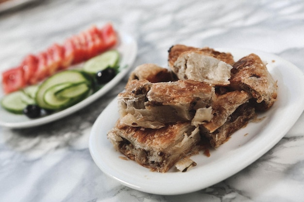 délicieuse pâte feuilletée fourrée au fromage