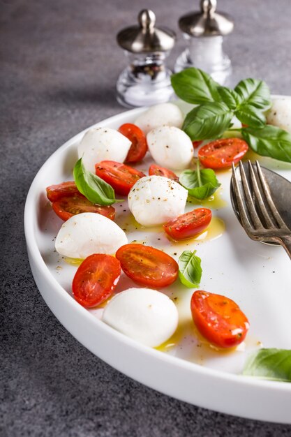 Délicieuse salade caprese