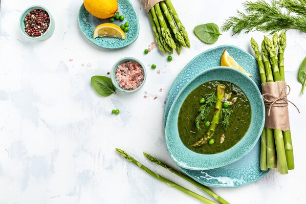 Délicieuse soupe aux asperges