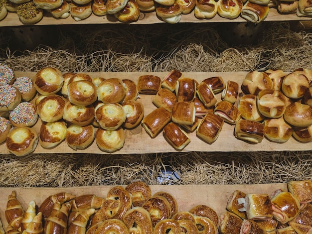 Délicieuses pâtisseries au buffet de l'hôtel