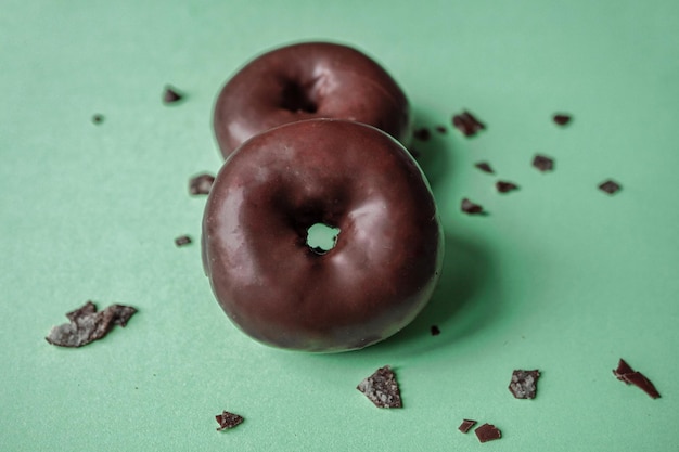 délicieux beignets au chocolat pour le petit déjeuner aliments malsains