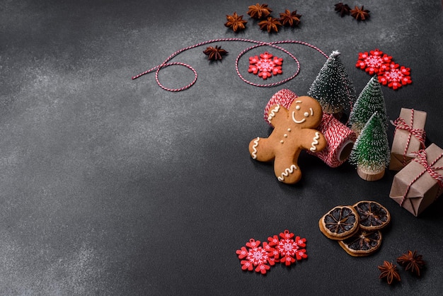 Photo délicieux biscuits au pain d'épice au miel gingembre et cannelle composition d'hiver