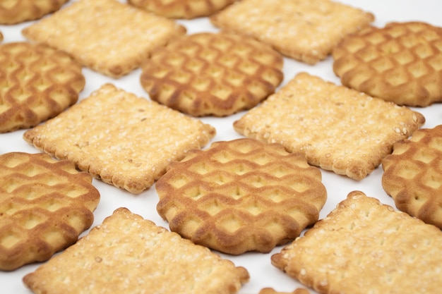 Délicieux biscuits sur fond flou Délicieuse texture avec des pâtisseries et des sucreries