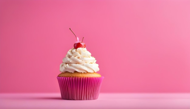 Délicieux cupcake sur fond rose