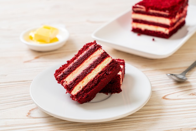 Délicieux gâteau de velours rouge