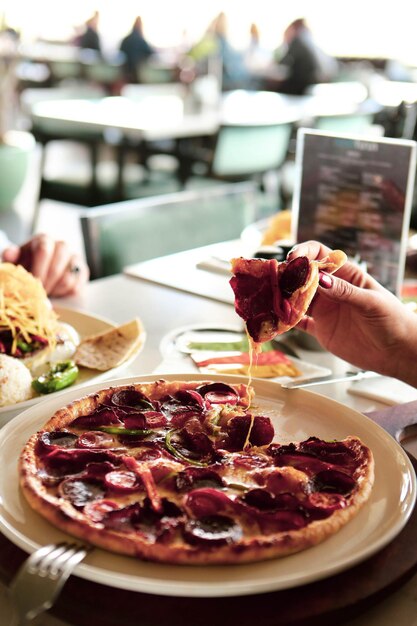 Délicieux mélange de pizza Cuisine italienne