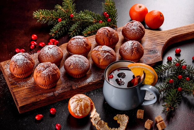 De délicieux muffins au cacao frais pour Noël