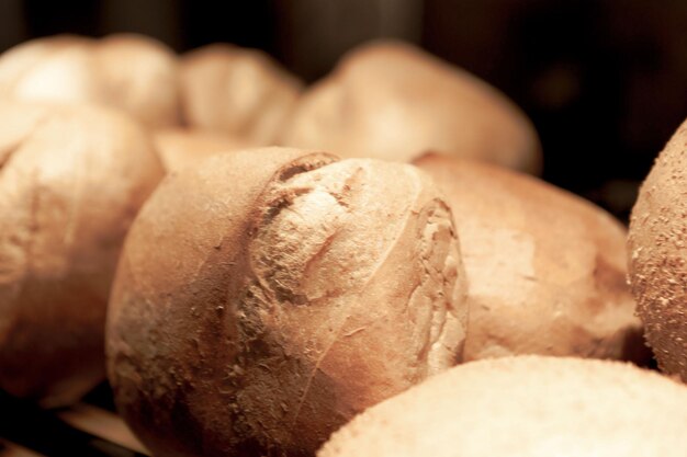 délicieux pain cuit au four à l'esthétique naturelle