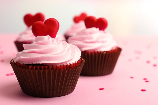 Délicieux petit gâteau pour le gros plan de la Saint-Valentin