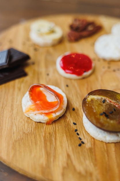 Délicieux petits déjeuners secs Pain fitness pour une collation rapide Galettes de riz