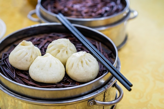 Délicieux petits pains Baozi chinois traditionnels