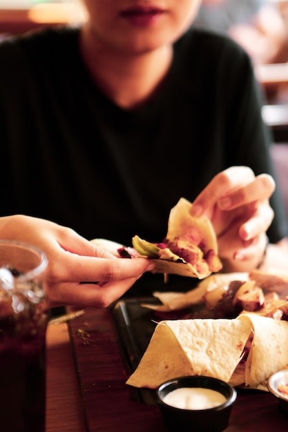 Délicieux repas de viande sur la table