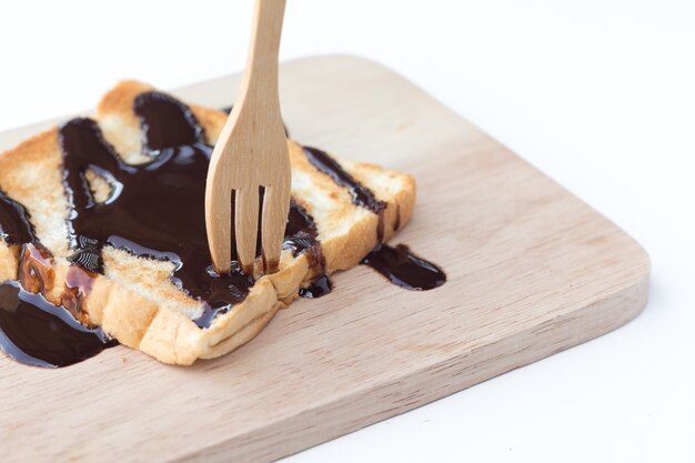 Délicieux toasts au sirop de chocolat