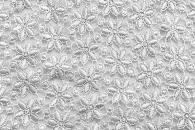 Dentelle Blanche Avec Petites Fleurs